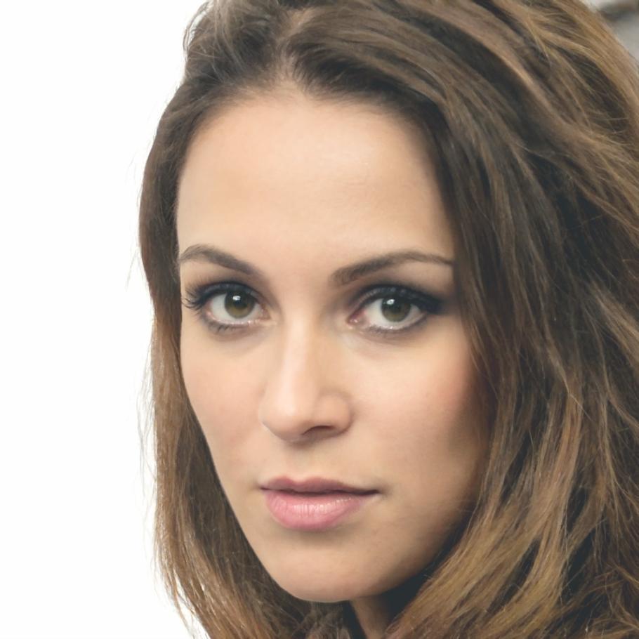 Elena Vasquez, UX and Visualization Design Expert